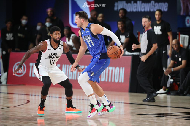 在他的事业 在他的事业