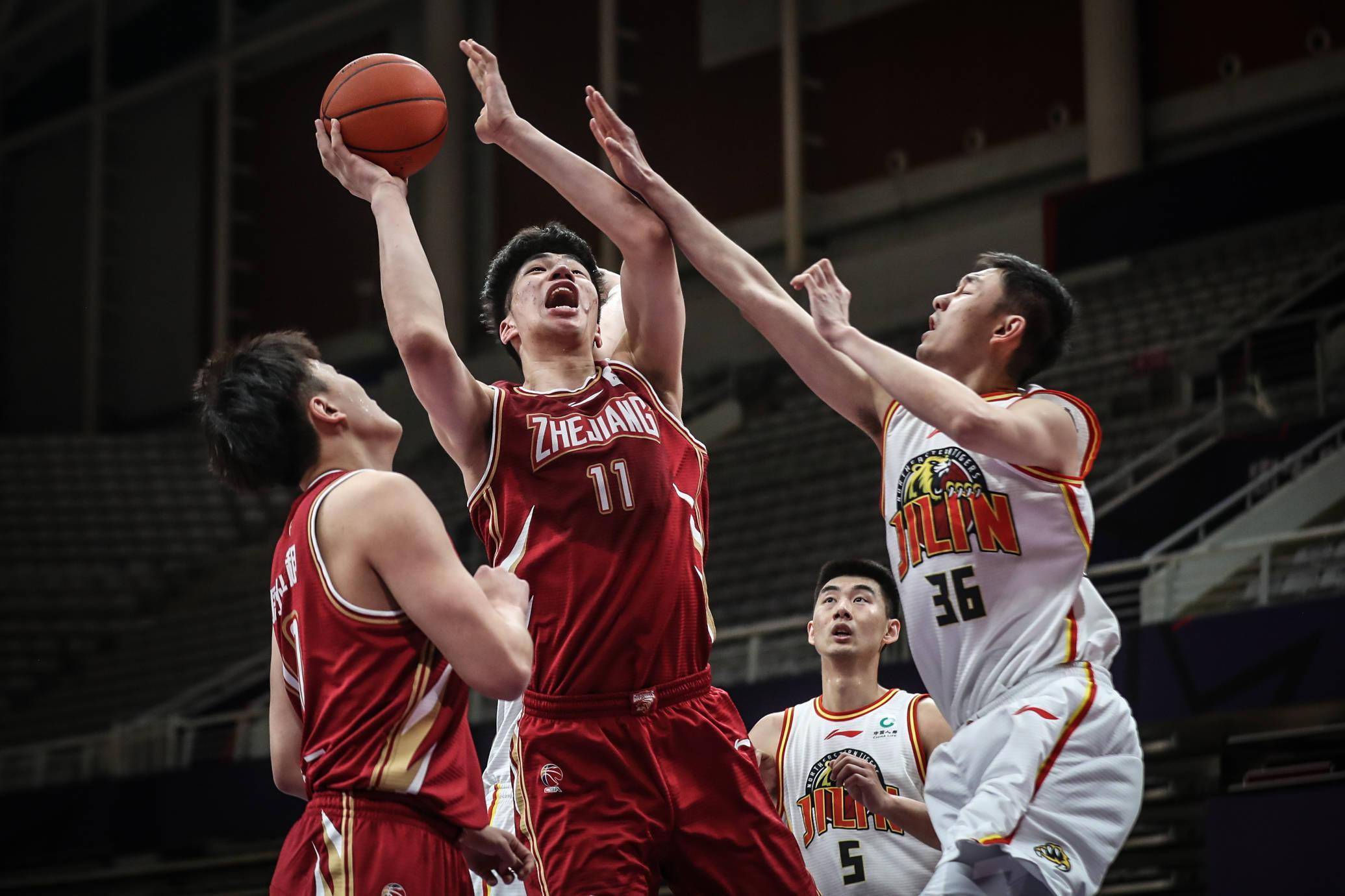 于他精准的